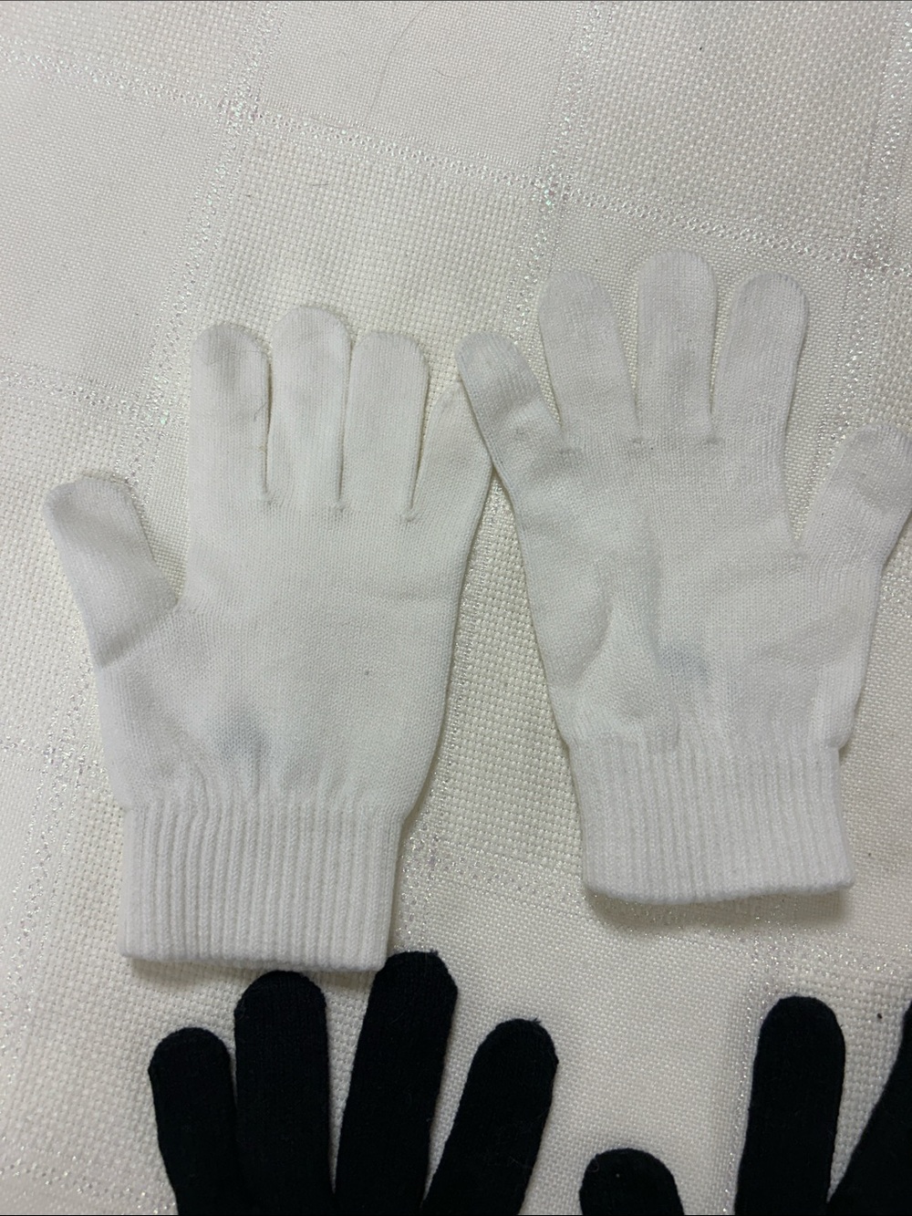 Nike unisex Two-Pair Knit Gloves in White and Black image 3
